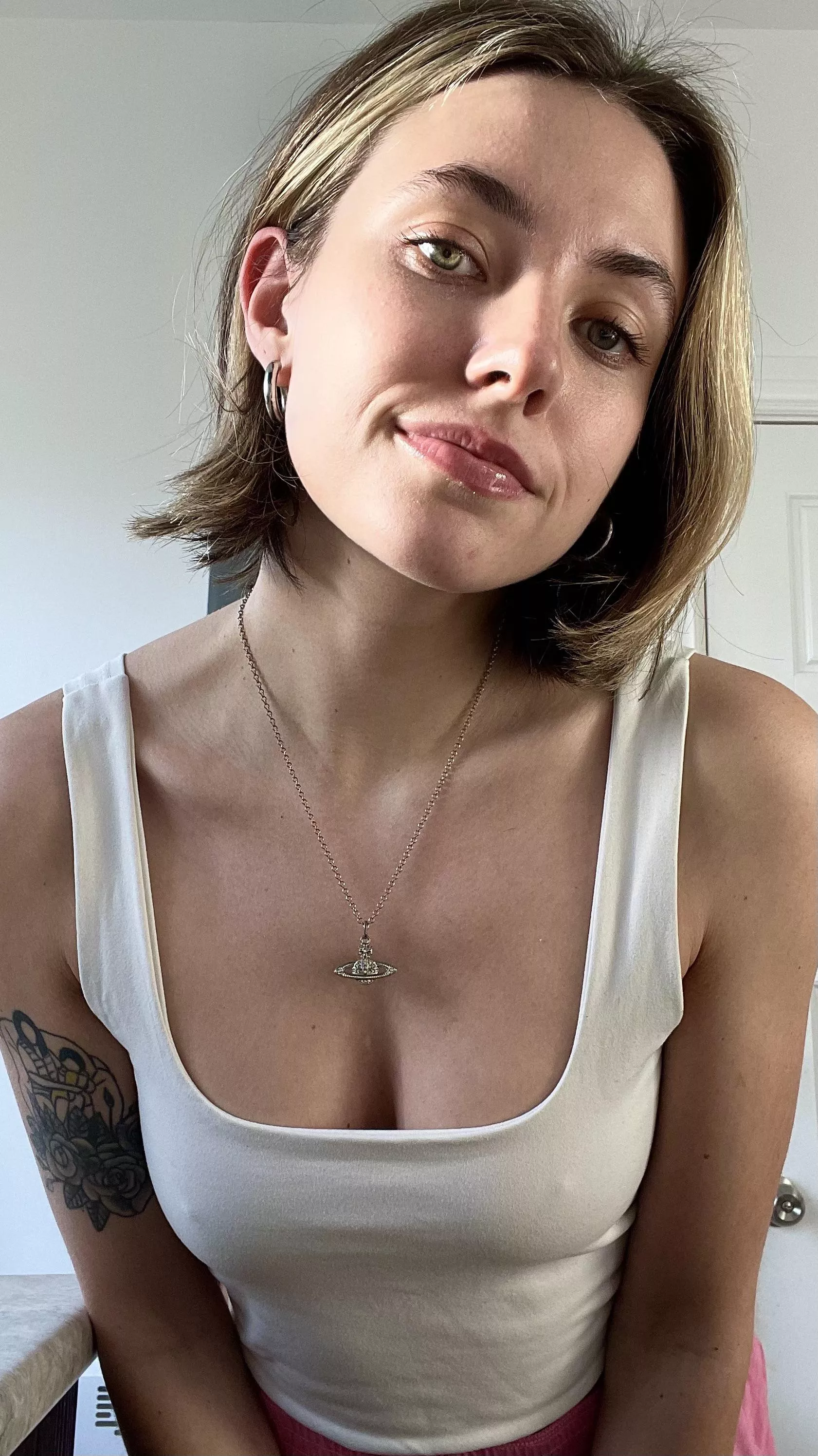 Little selfie to kick off your weekend :) (F)