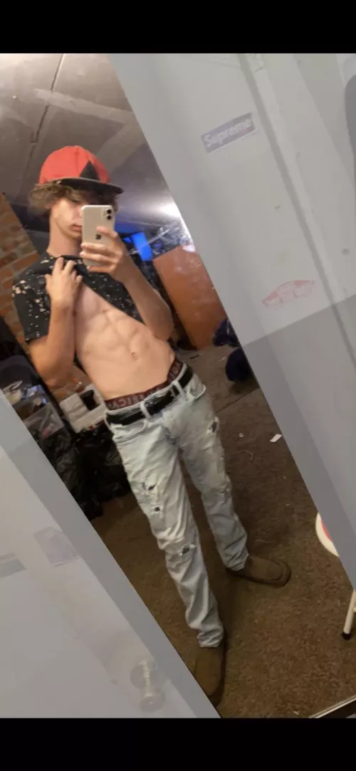 [M] [19] • watcha think?