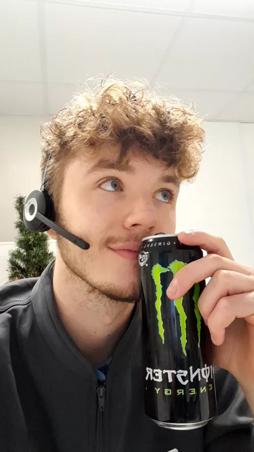 My saving grace of the dreaded part time retail job 😅 Much prefer cuddling the farm animals 😆