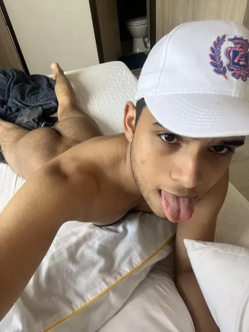 Need a top guy urgently! 😏