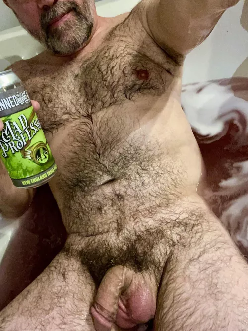 Nothing better than bath time. And a good beer :)