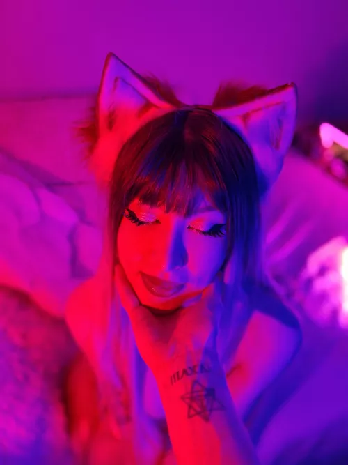 okay who am i smothering