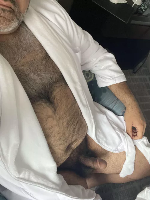 Pics like this make me want to service daddy bear more often