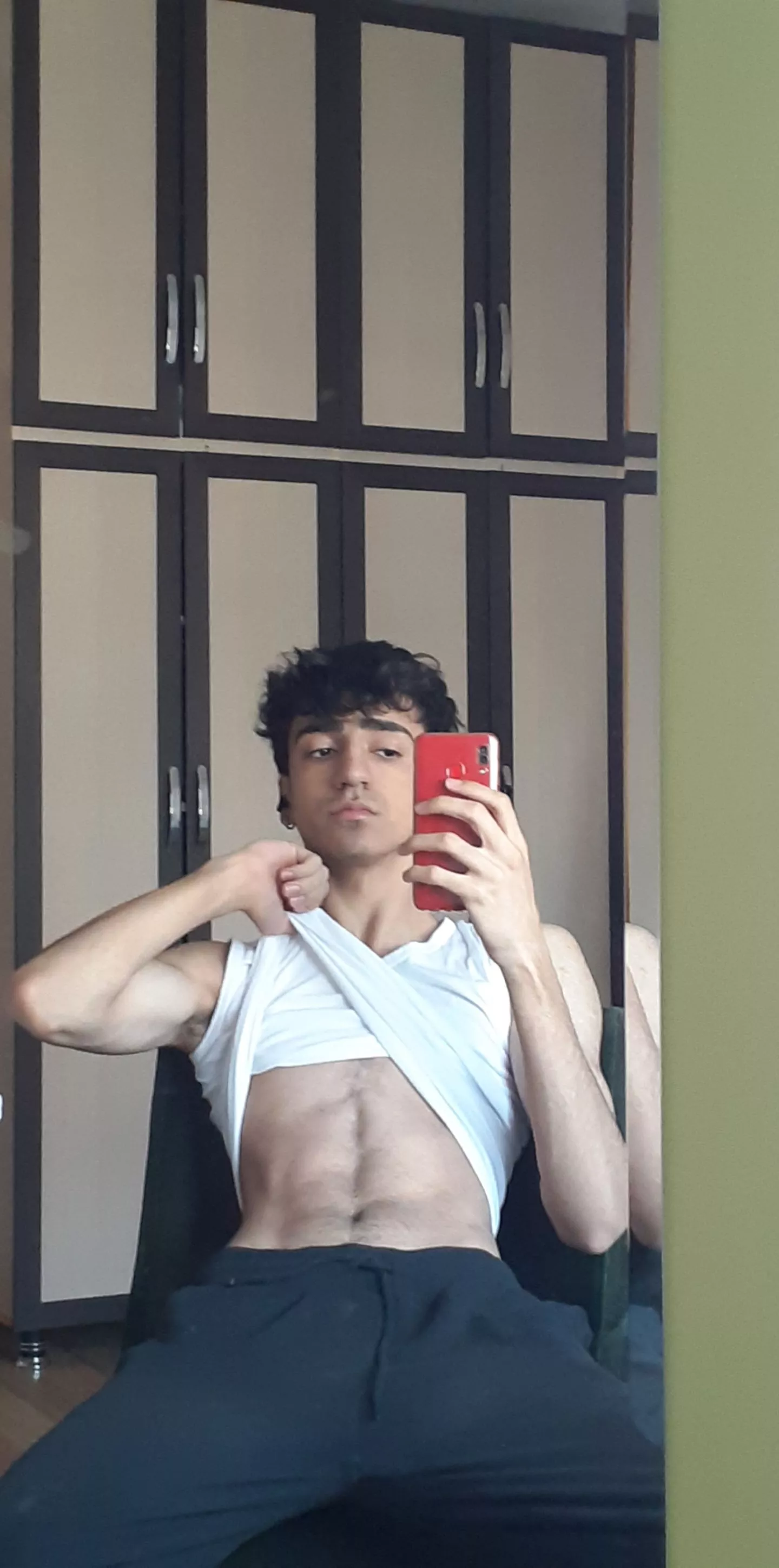 playing league and lookin for hot muscled pre-mades