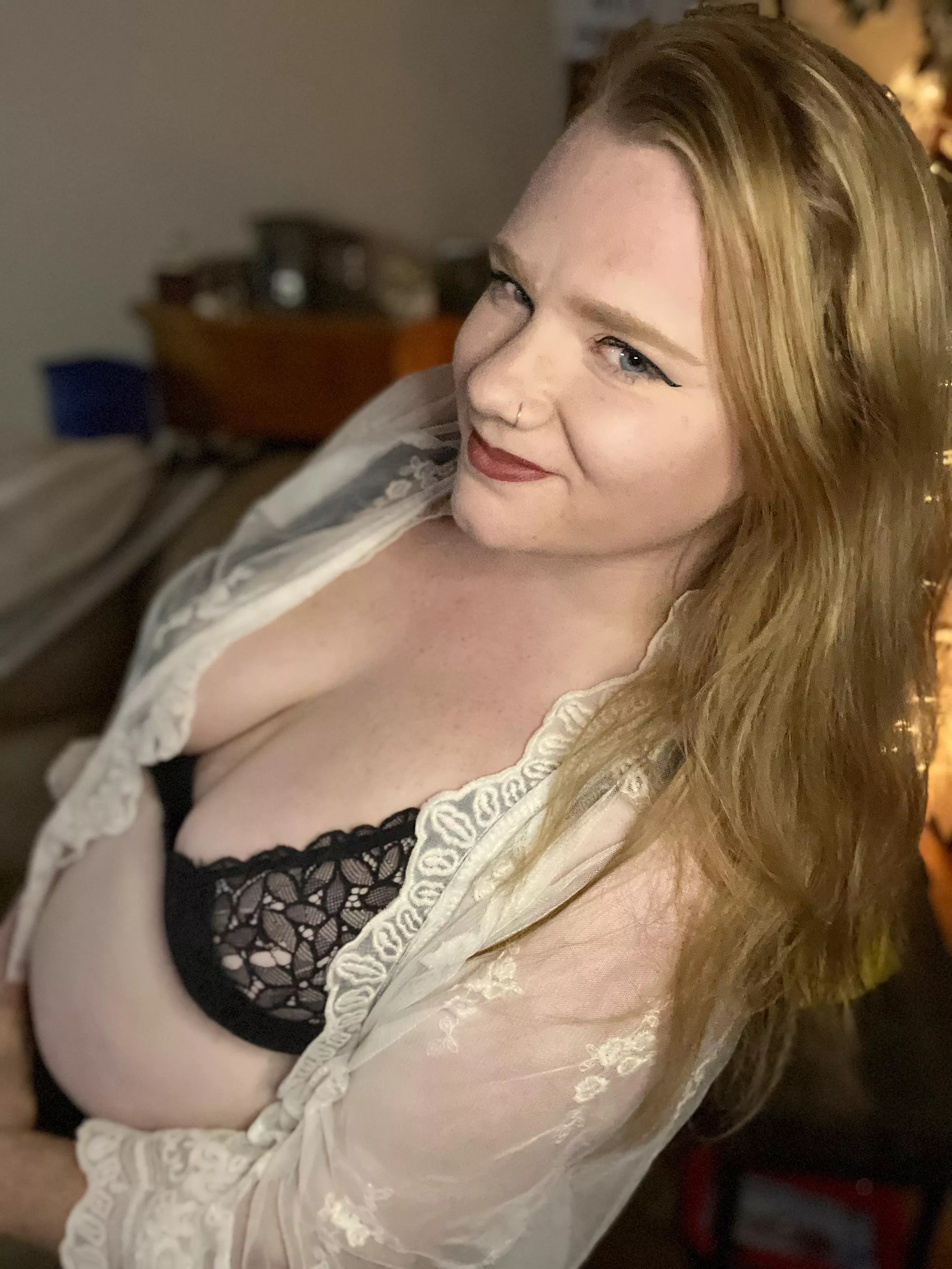 Popping in to say happy Friday ☺️☺️