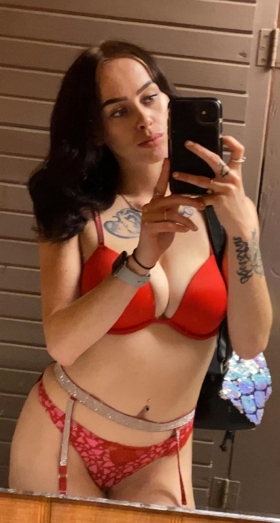 Put your face between them 😼😼😼