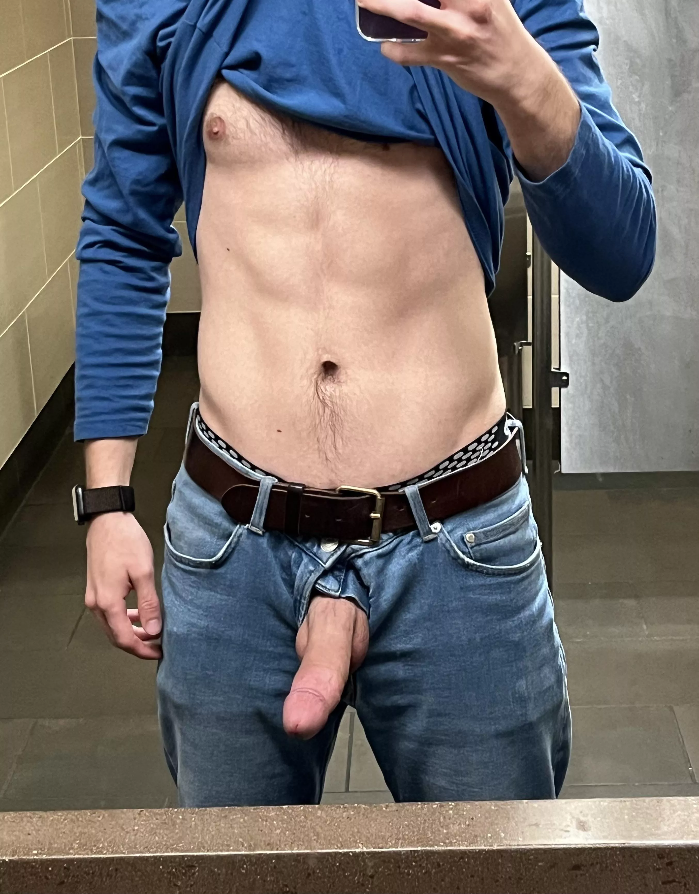Rate me while I’m at work 😈