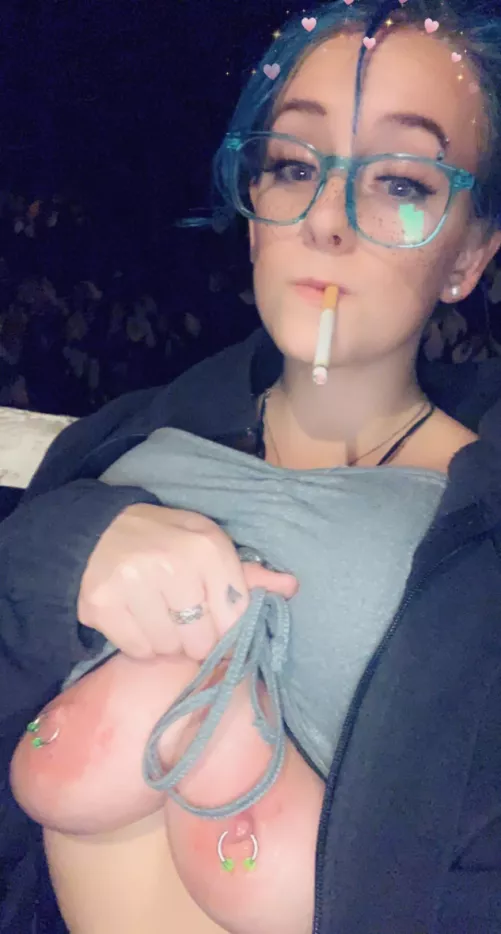 Smoking milf🔥🚬