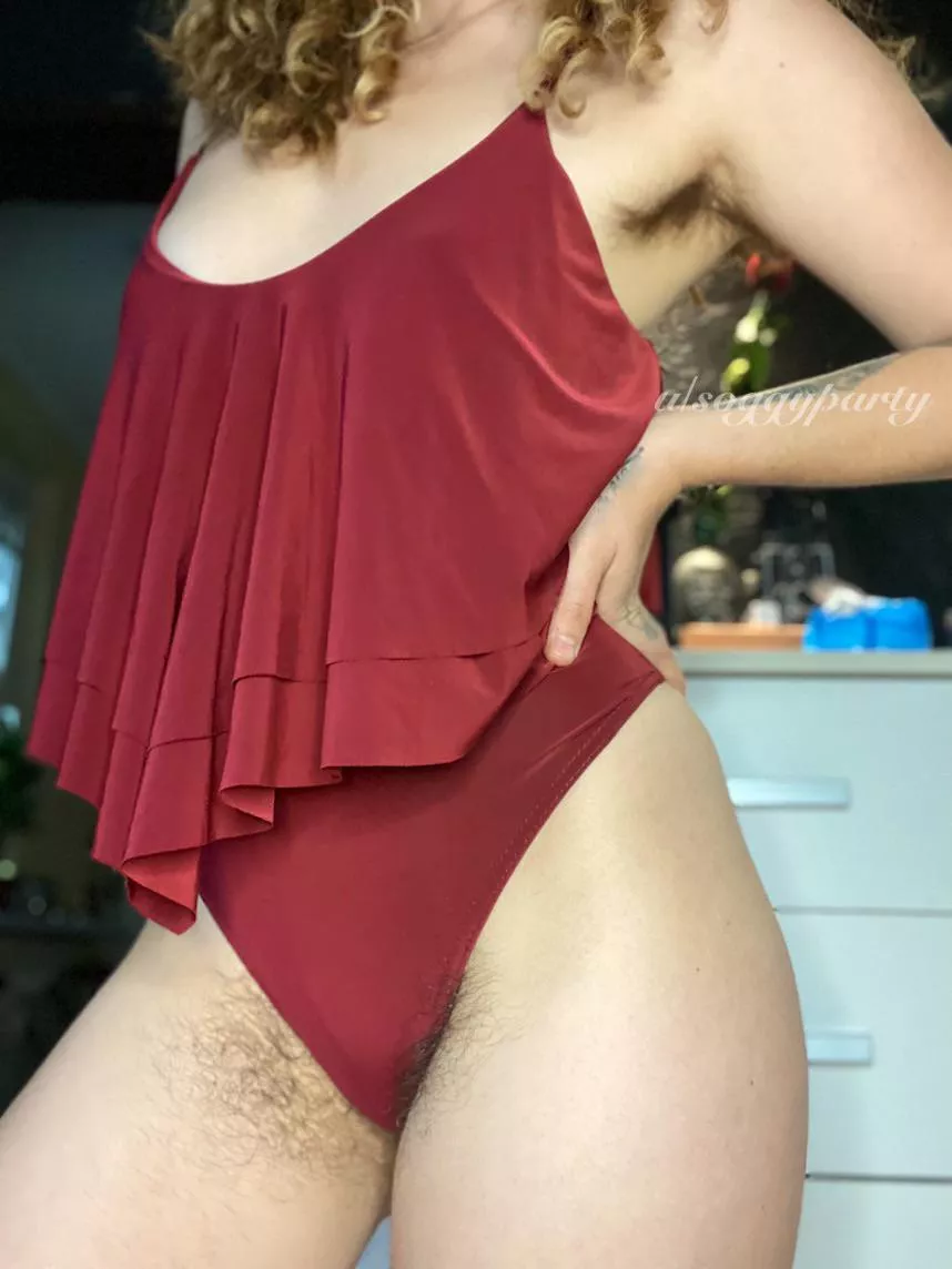 Some people can’t believe women grow this much hair.. well, yes we do!