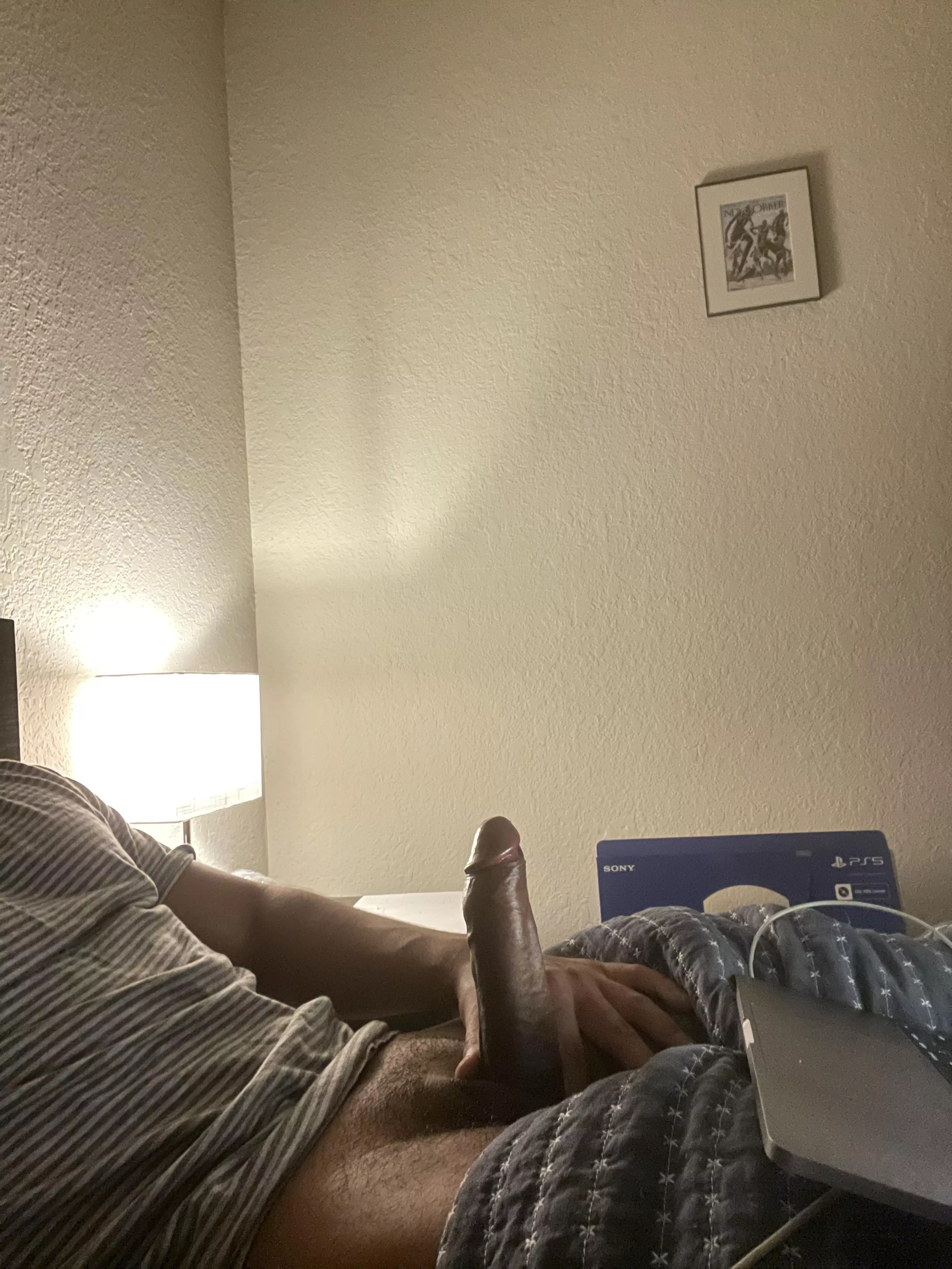 Stroking while watching Netflix, who wants to join?