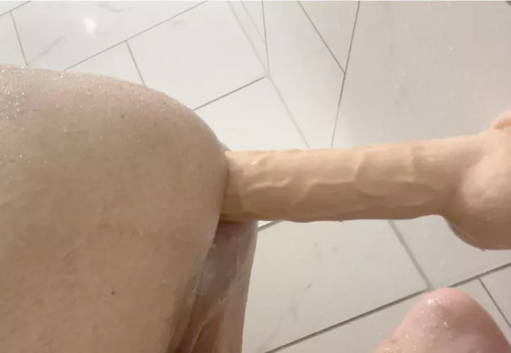 Taking all 17 inches! The feeling is amazing.