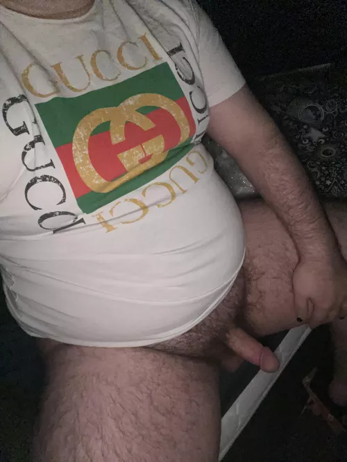 Tried on one of my old shirts……it was really tight 🥵 got me a bit horny 😈