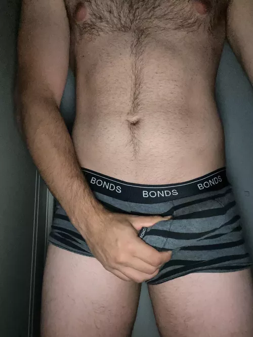 Underwear can’t contain something! 21(M)