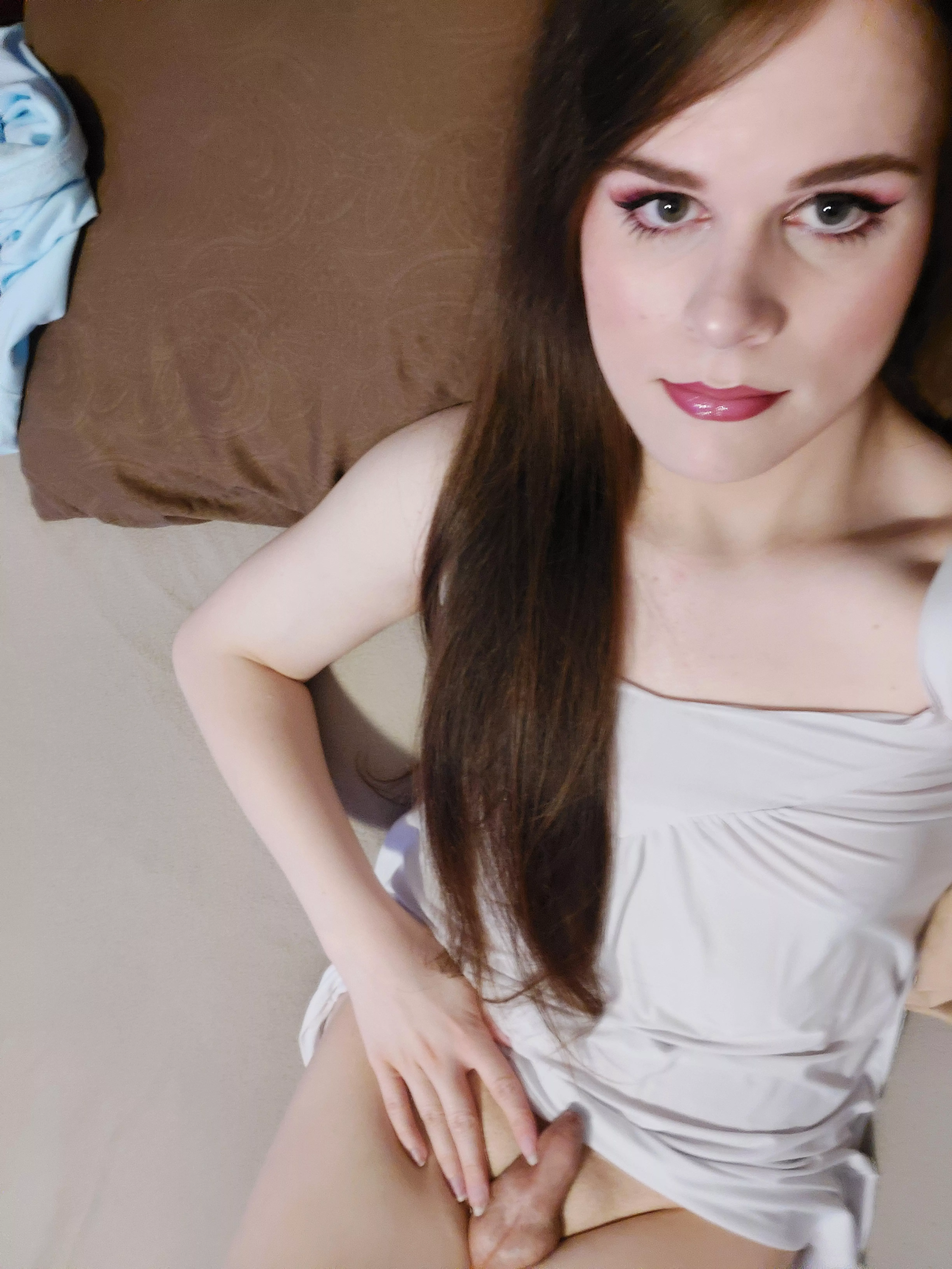 Wanna suck my girldick? 😘