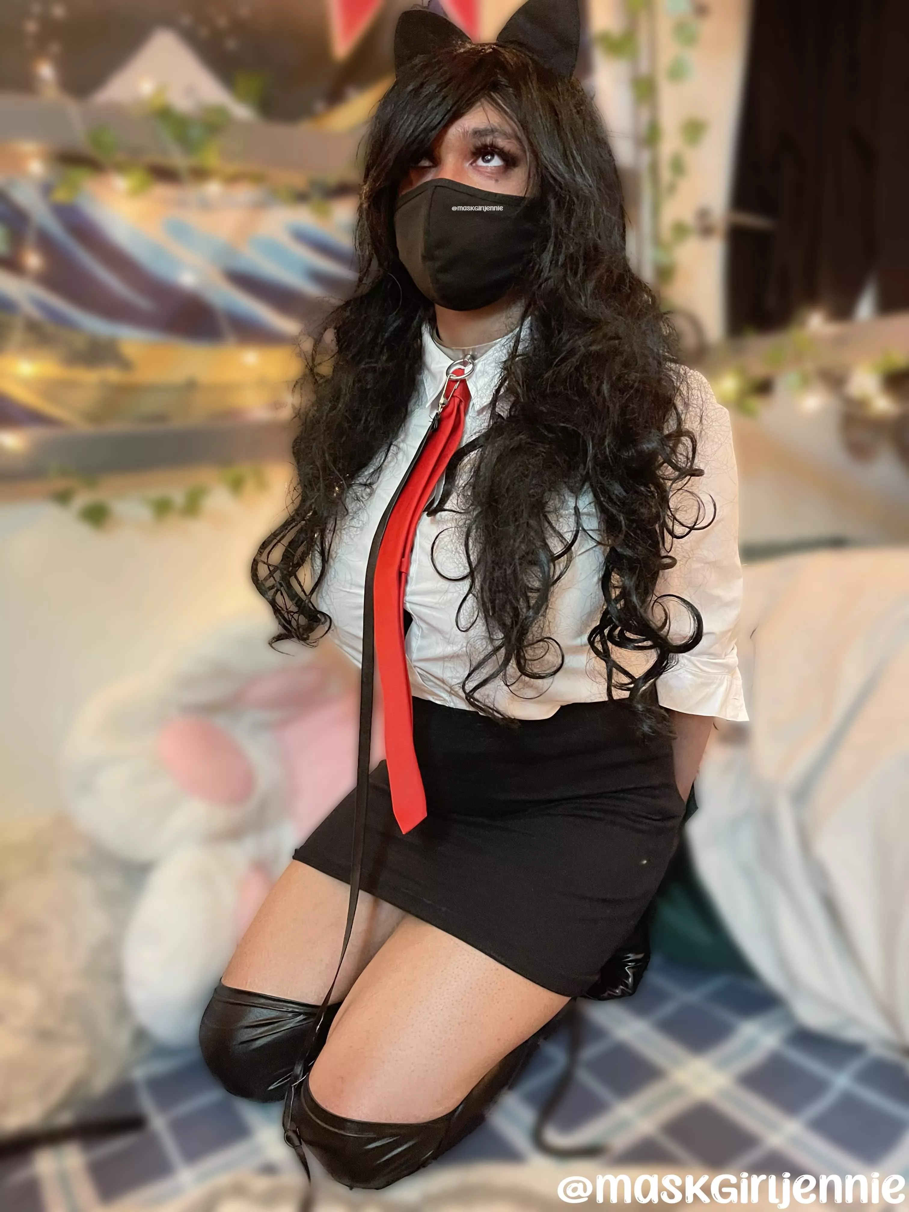 Was going for a cute secretary look, but ended up looking like gender bent hitman XD