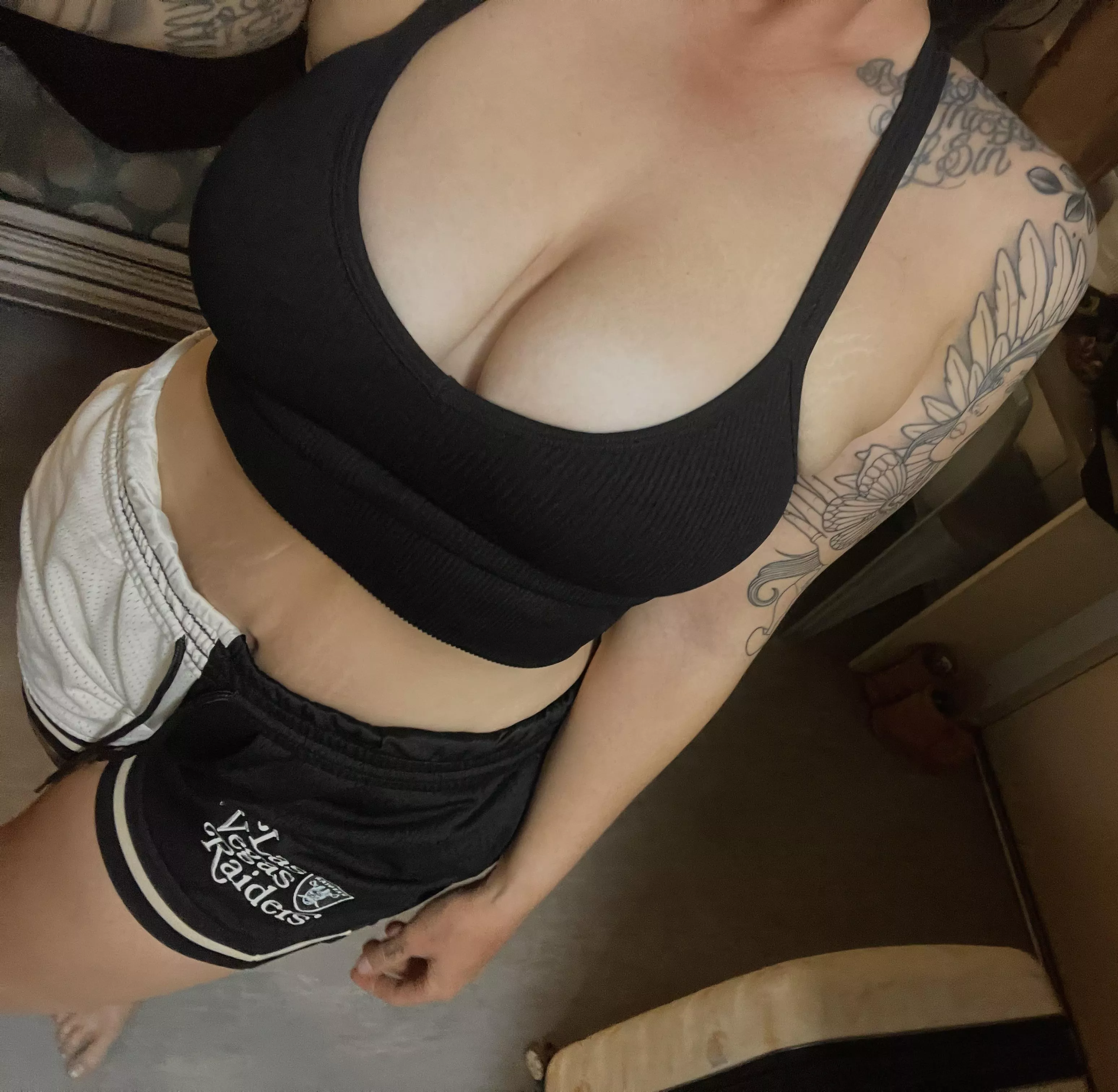 What do you think of my natural DDD’s 👅👅