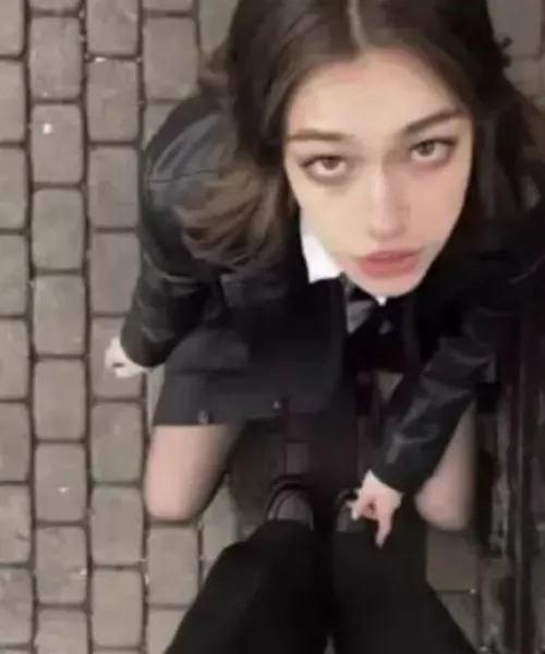 Whats her name? I've been searching for days pls help