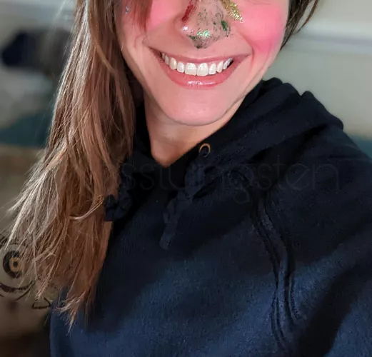 When your little one does your makeup & you can't help smiling! Happy [F]riday!