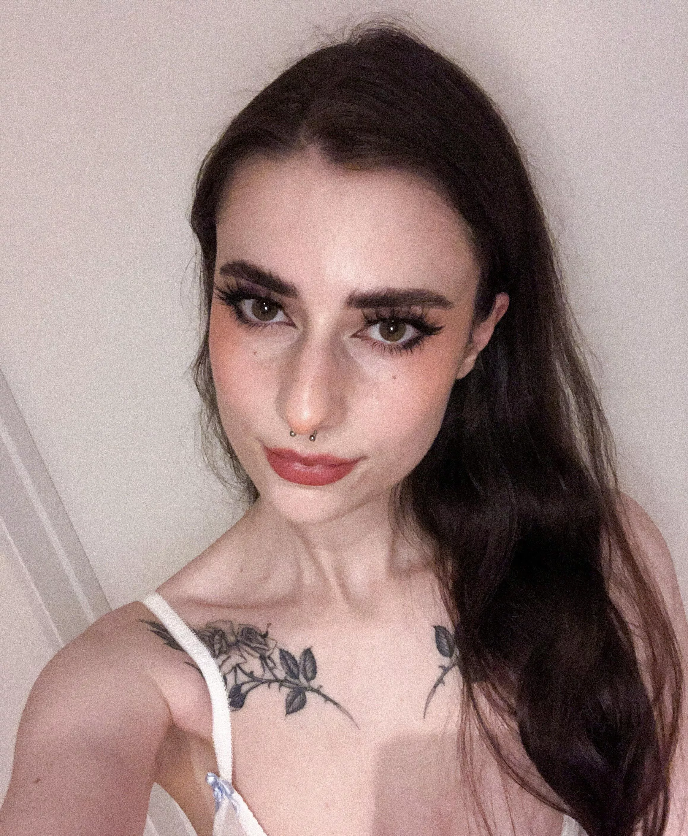 who would date a little freak like me 🧌