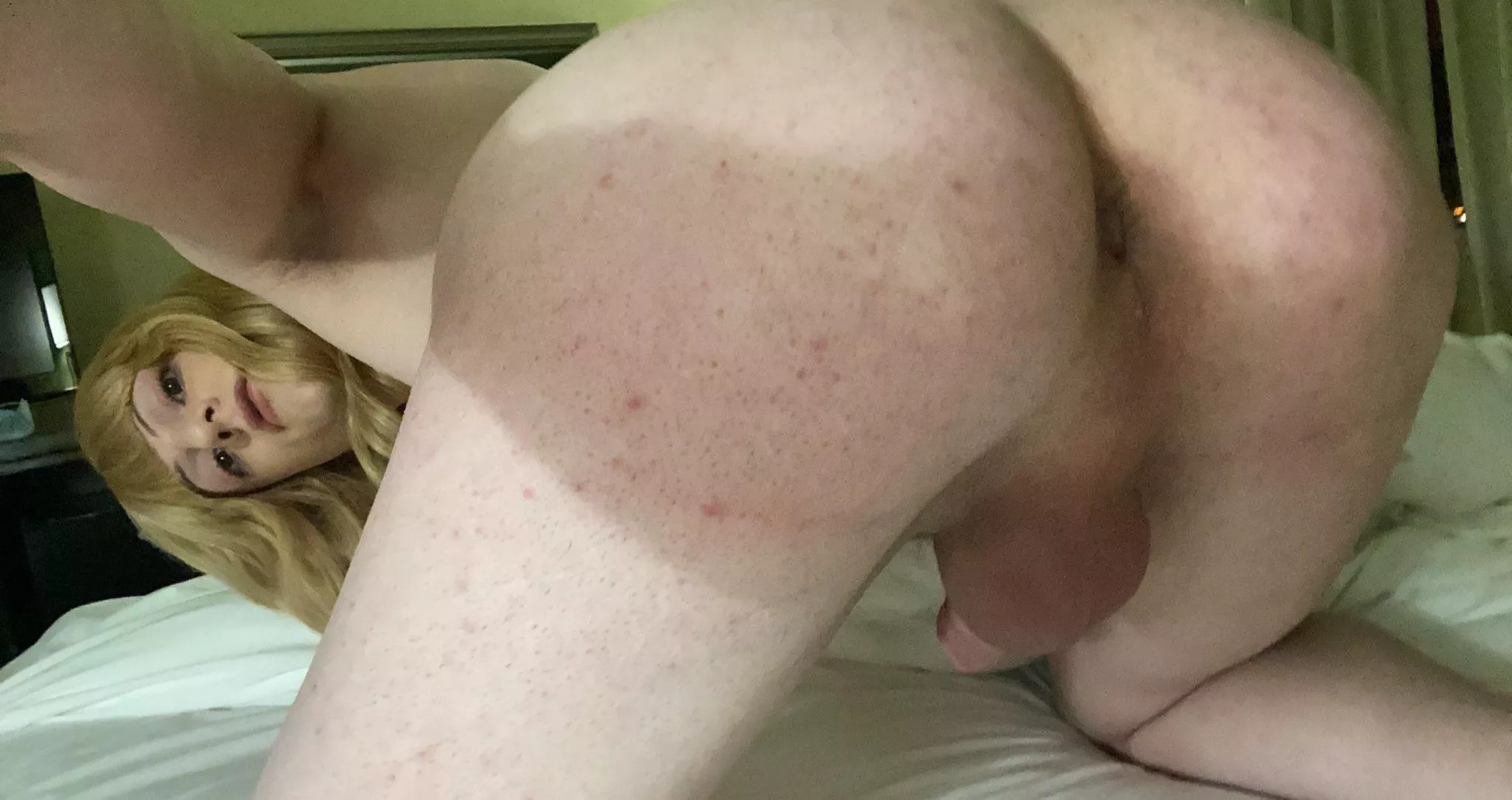 Who’s gonna fuck me in doggy stile? 😖