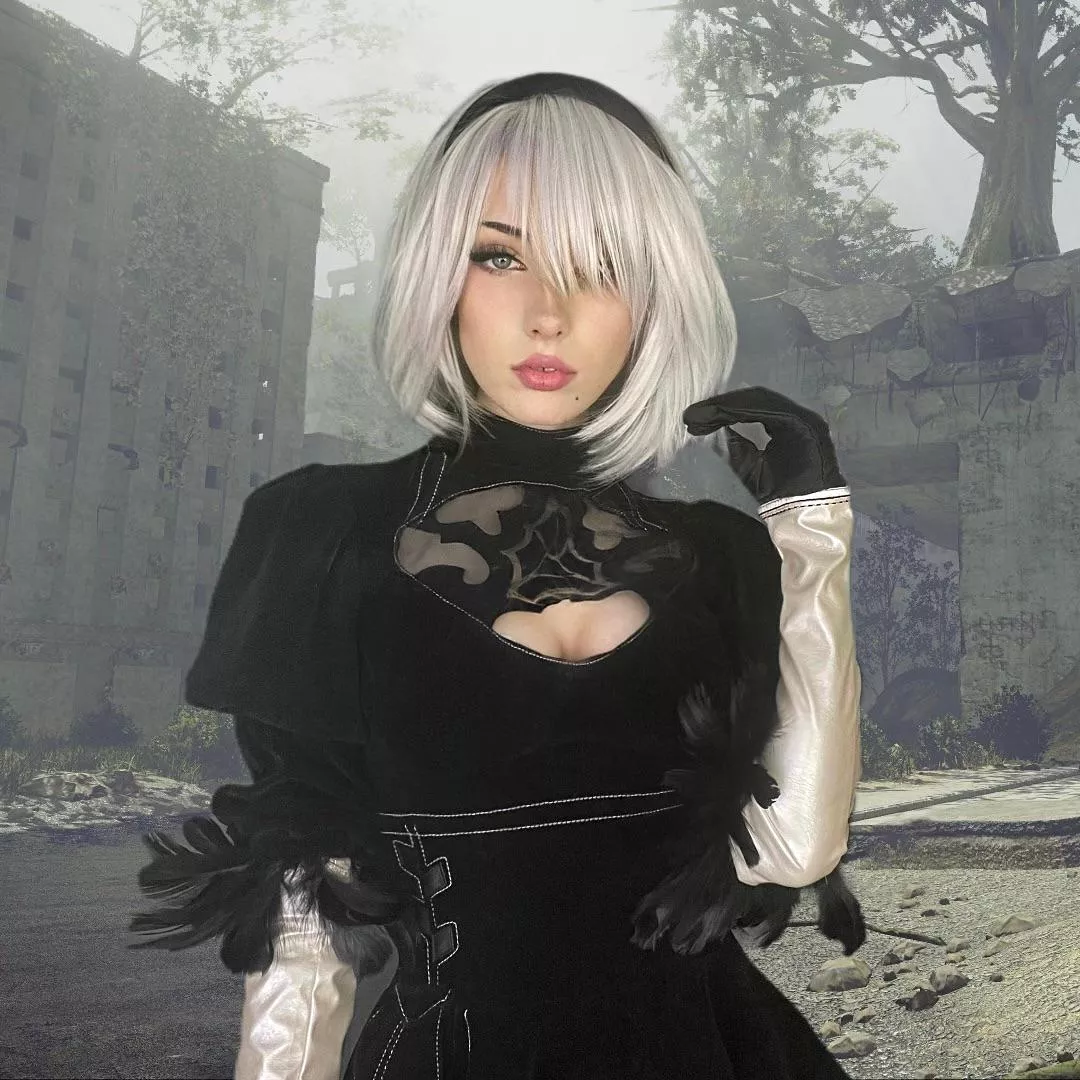 2B Nier; Automata Cosplay @xbellathegod