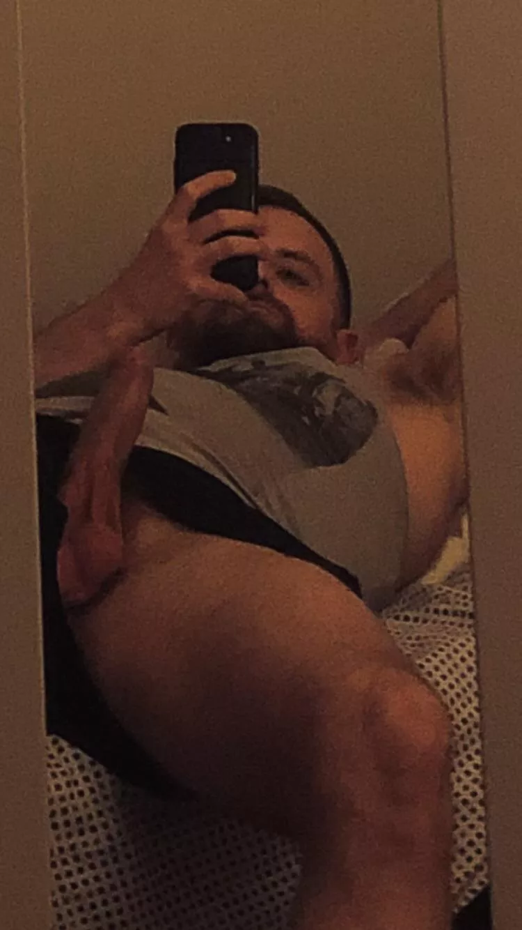 [38] man seeing what any str8 buds think 😅