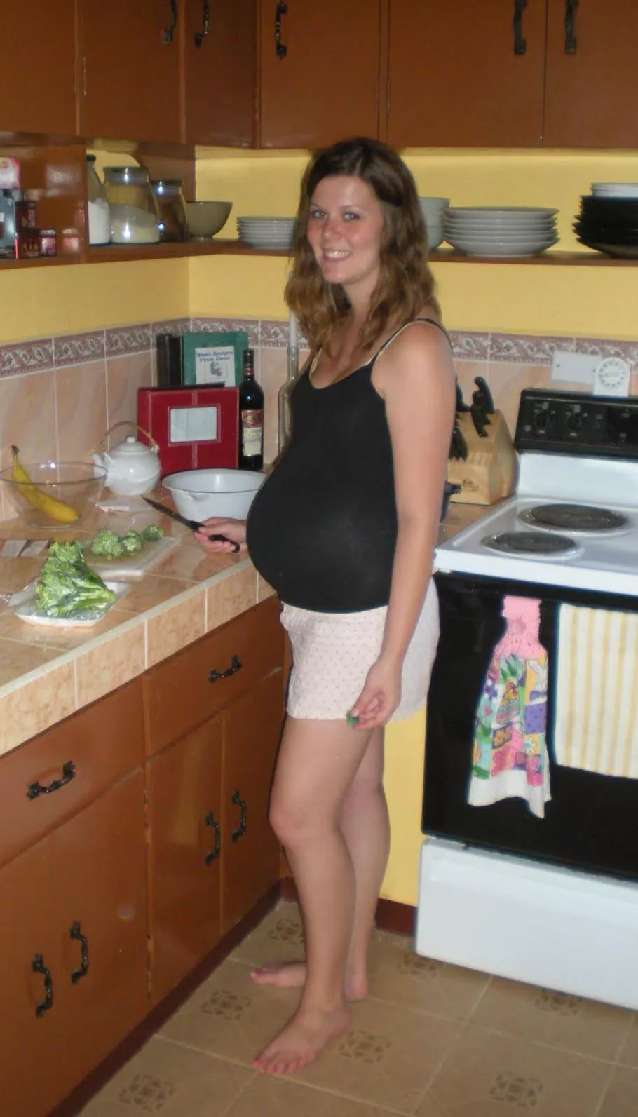 Always good when young party girls get knocked up and turned into this.