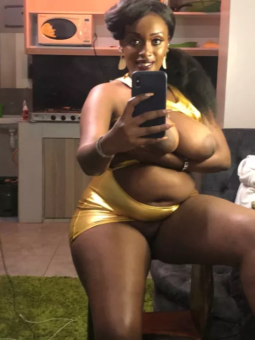 Am I a mom you would fuck?