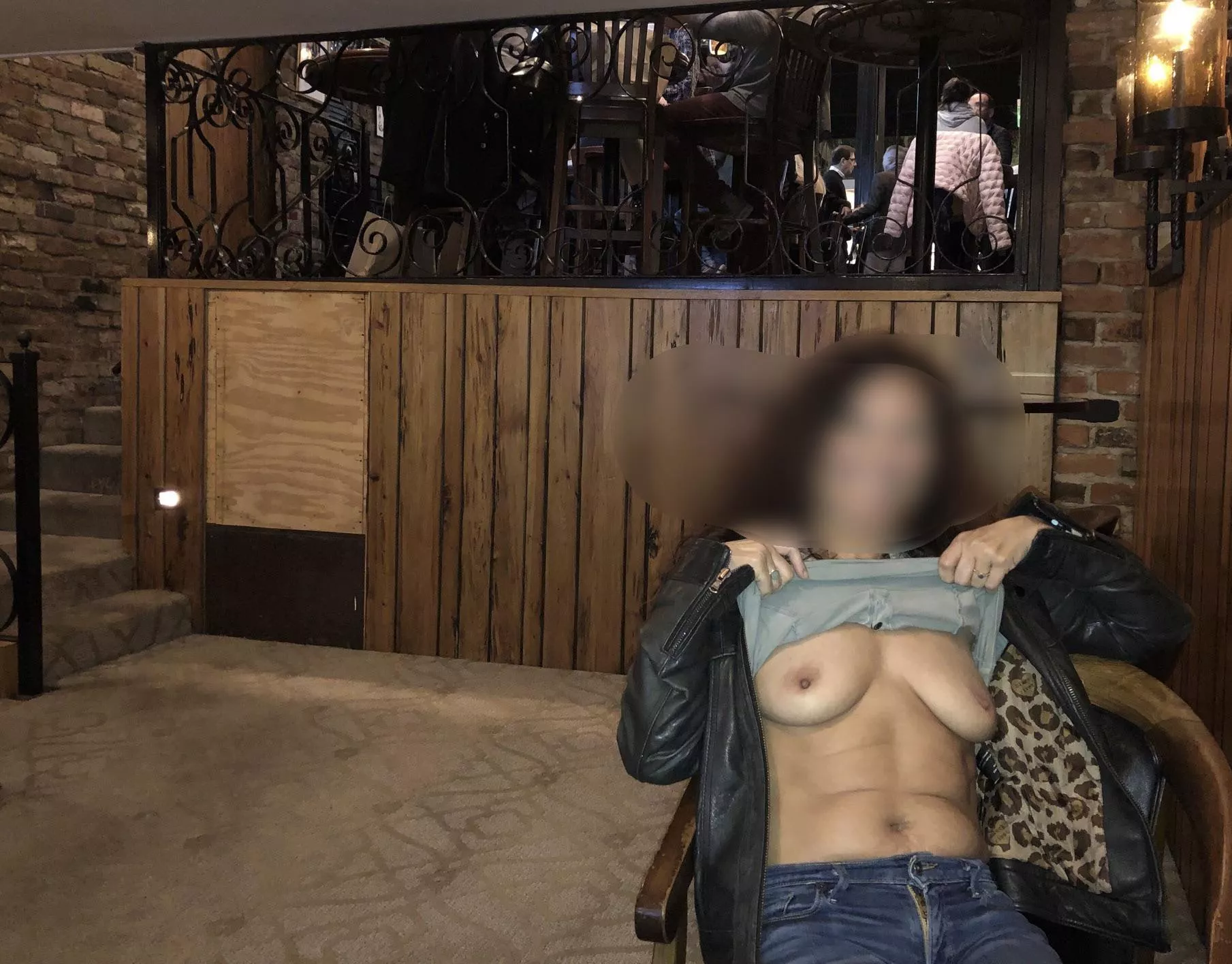 Annie (wife, 54) welcomes you to the weekend!