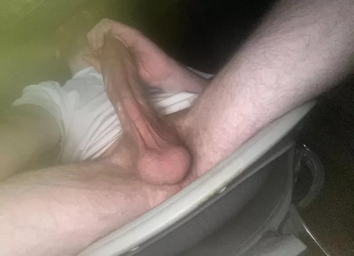 Any hung bros wanna compare?