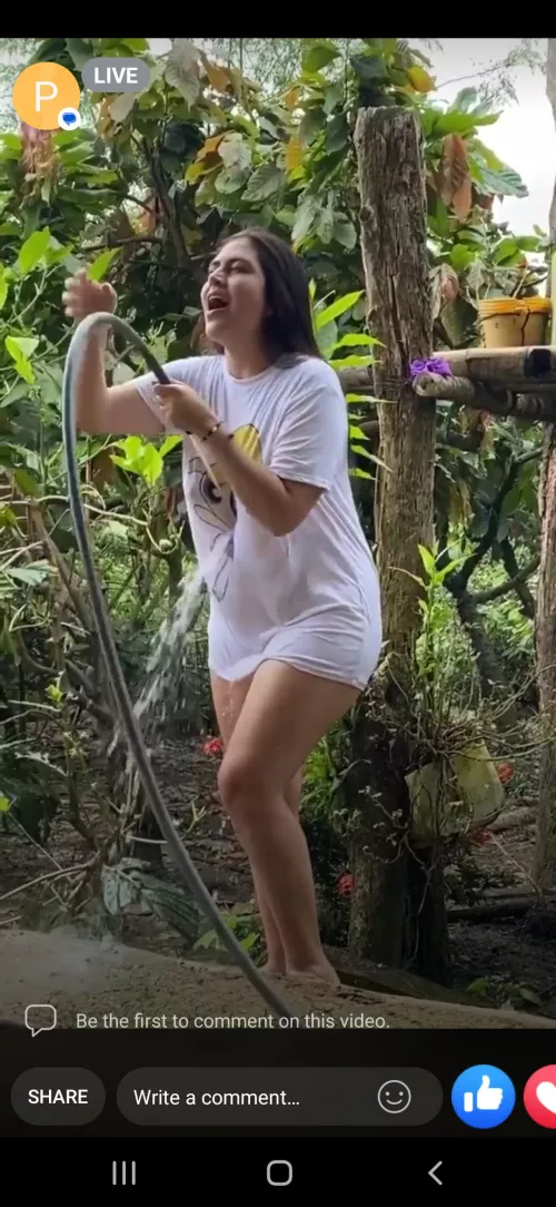 anyone knows why this be on fb 4 hour loop