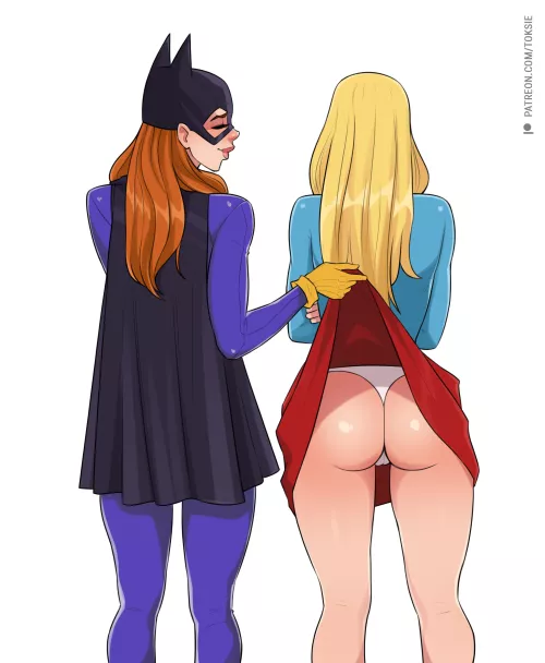 Batgirl Playing With Supergirl (Toksie ) [DC]