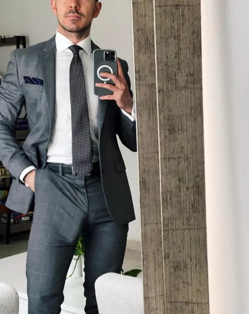 Been getting some compliments on my suit choice today