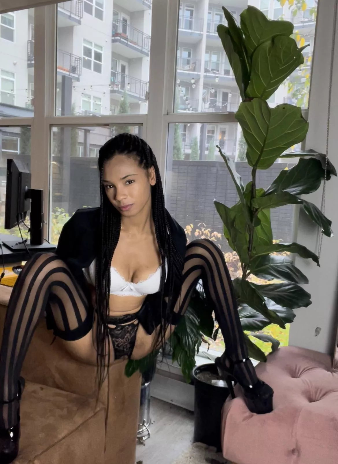 Black girls in black dress are love 😘