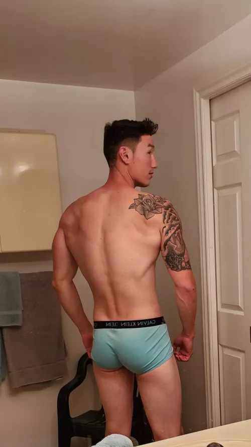 bored on a Friday night so reddit it is 😏