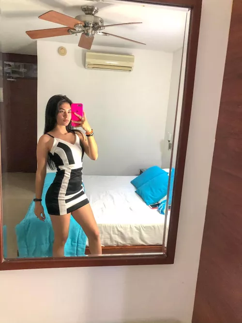 Busty petite & my pussy tastes sweet [F]19