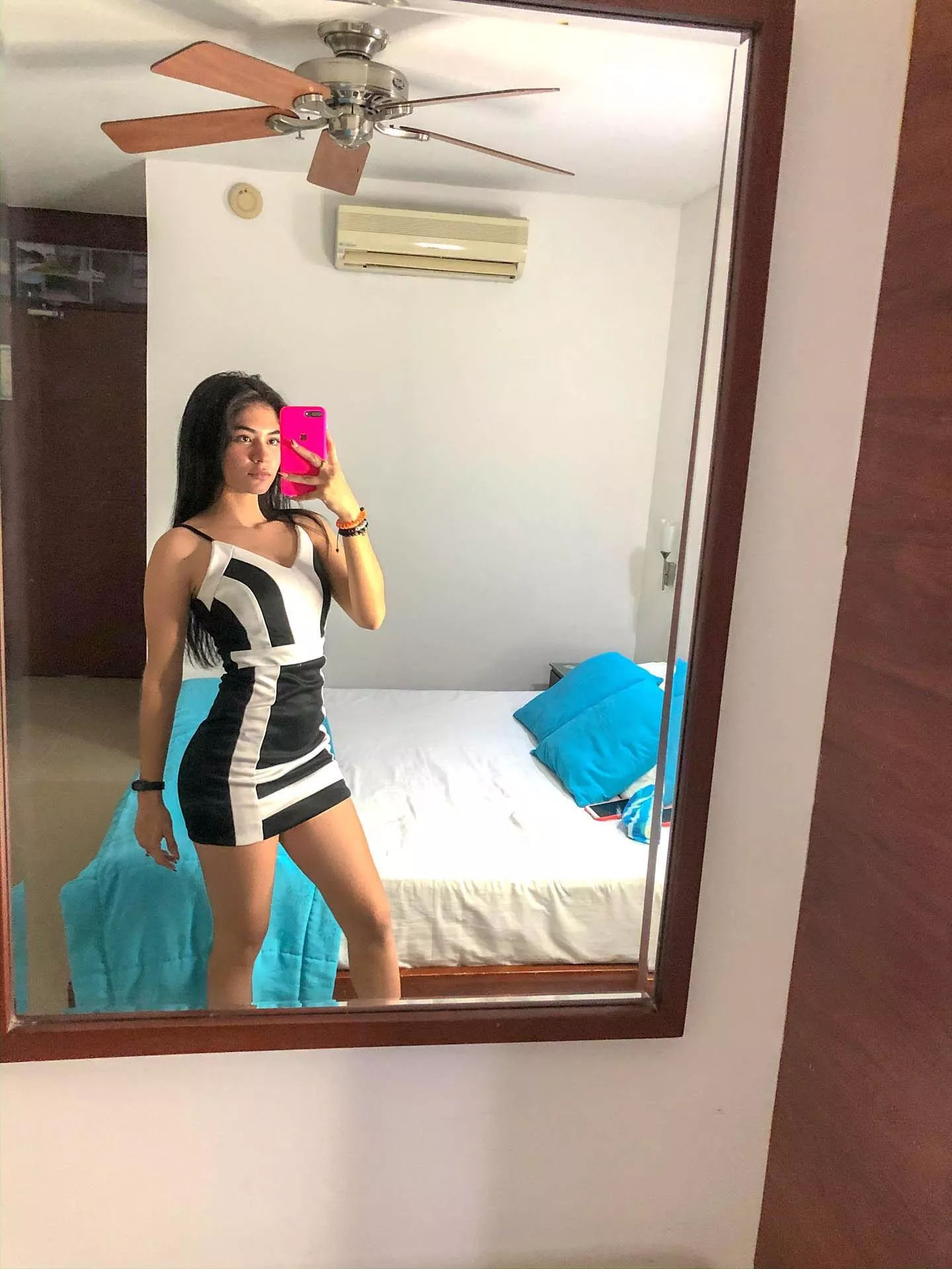 Busty petite & my pussy tastes sweet [F]19