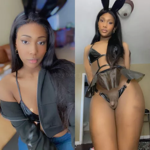 Can i be your bunny girl ? 🐰🖤