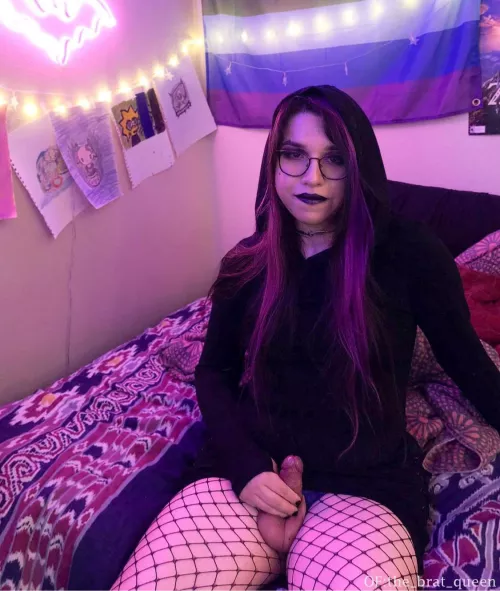 Can I be your goth gf