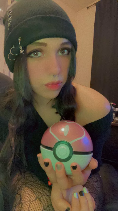Can’t believe it’s gone this far lol, but round 4 of guess the Pokémon in the Pokeball? 🤭🖤