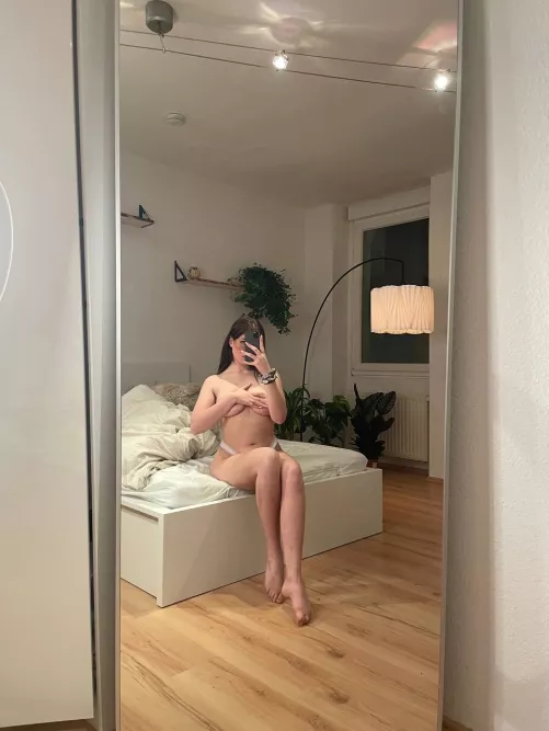 could you imagine a 22 year old girl can dominate older men