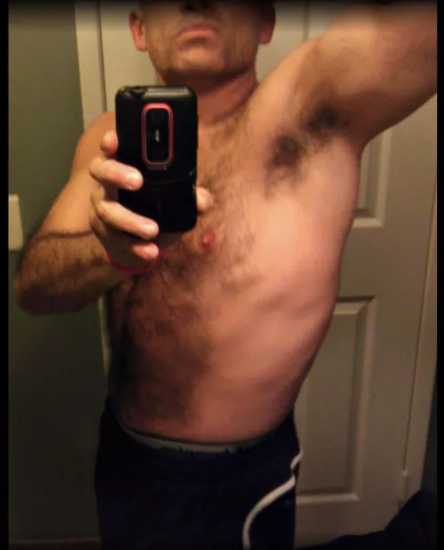 Daddy’s pits for a hungry boy 💪🏼💦👅