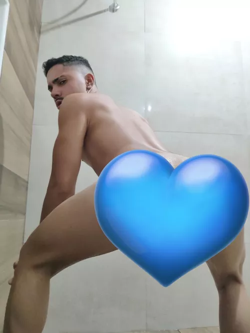 Do you like it wet daddy? 💦