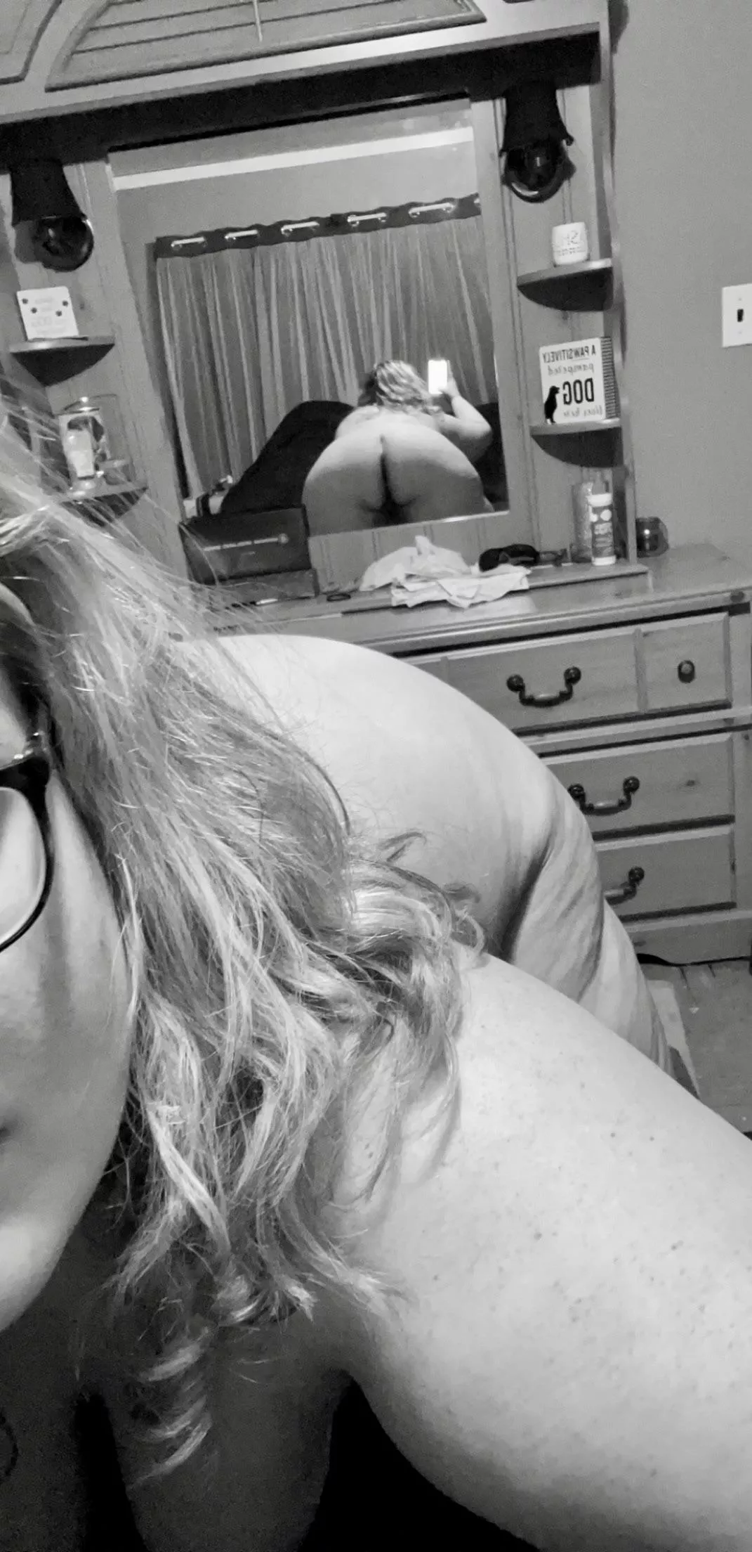 Enjoy the views 👀 🍑