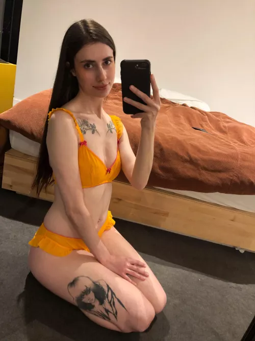 [f] a guy I was seeing didn’t like this set on me 🤧