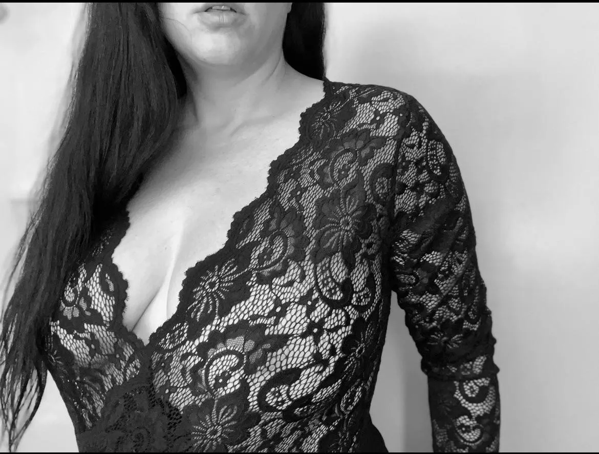 (F) Lace is so soft.