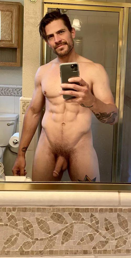 Fresh out of the shower. Who wants to help me get dirty again???