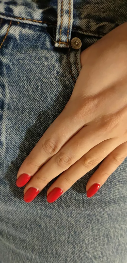 Getting rid of the red ones very soon ☺️ Last chance to get custom pics with these 🥰💅