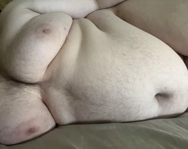 Insanely built up this week, looking for some one to chat too till I blow