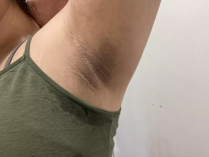 It might be better to just get rid of this smelly tank than to wash 🤧